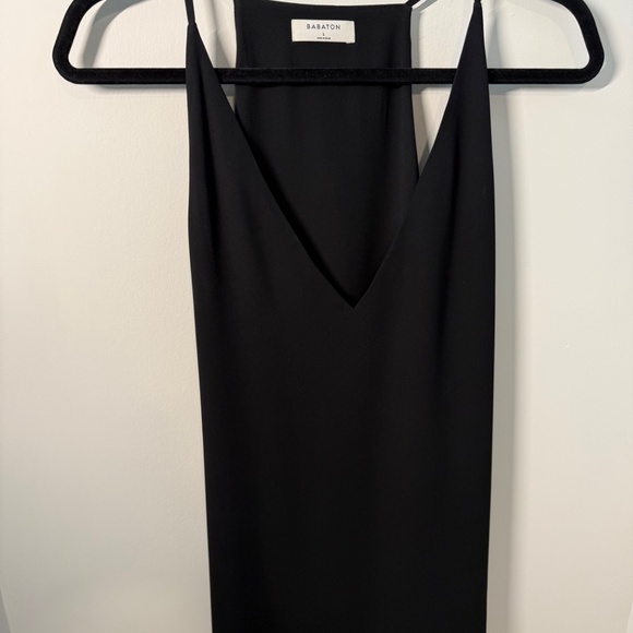Babaton V-Neck Camisole Blouse – Black (Size large)| Effortlessly Elegant! - Picture 2 of 8